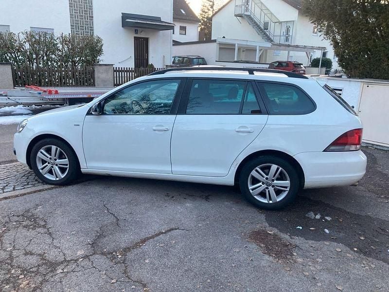 Gebraucht VW Golf VI Match 122 PS (89 kW) 2013 Weiß Kleinwagen