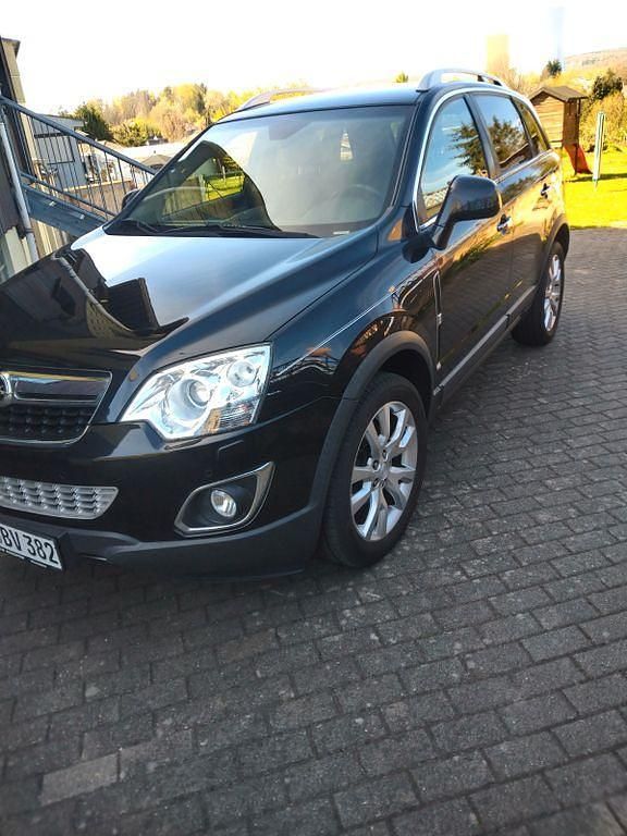 Schwarz Gebraucht 2012 Opel Antara Cosmo SUV | 6.650 € (Fairer Preis) - Bild 1/4