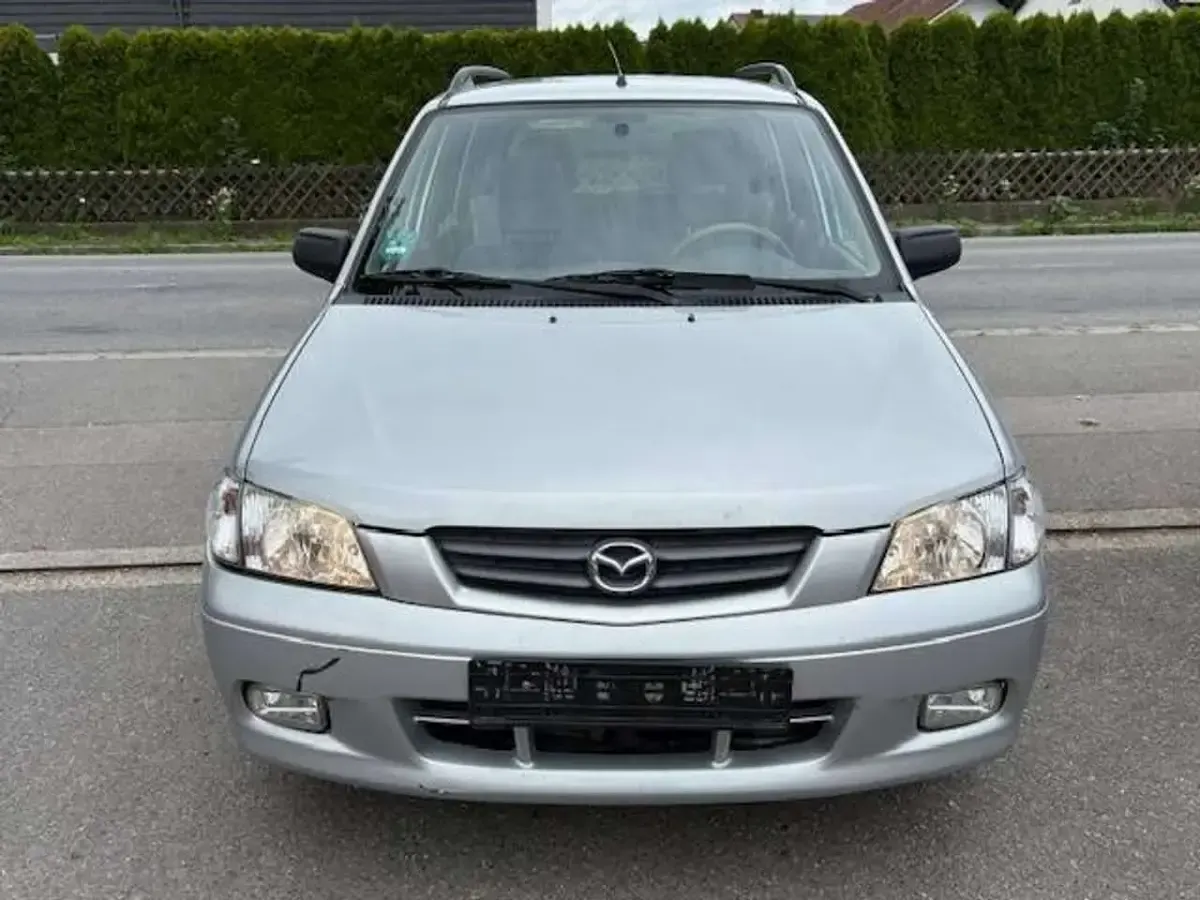 Gebraucht Mazda Demio 74 PS (54 kW) 2001 Grau metalic Kleinwagen