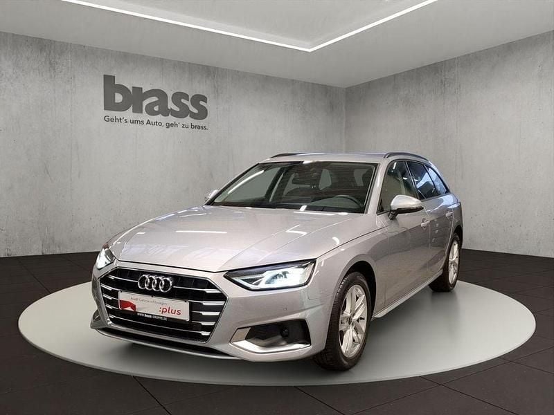 Usado Audi A4 Advanced Plus 136 HP (100 kW) 2024 Prateado Carrinha