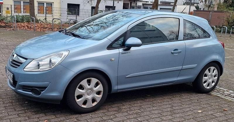 Blau Gebraucht 2006 Opel Corsa Limousine | 1.990 € (Etwas zu teuer) - Bild 1/4