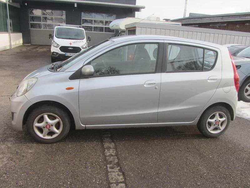 Gebraucht Daihatsu Cuore 69 PS (50 kW) 2011 Silber Kleinwagen