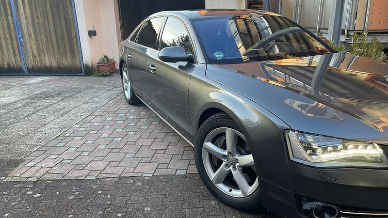 Gebraucht Audi A8L Ambiente 351 PS (258 kW) 2011 Grau Limousine