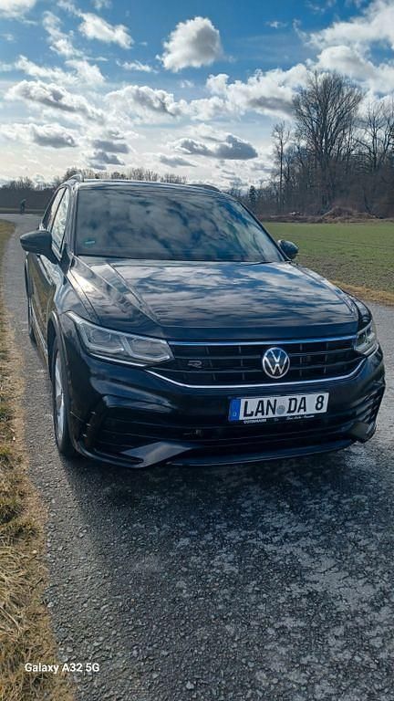 Gebraucht VW Tiguan R-line 150 PS (110 kW) 2021 Schwarz SUV