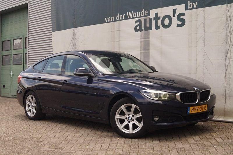 Gebraucht BMW 320 Gran Turismo Executive 190 PS (139 kW) 2017 Blau Coupé