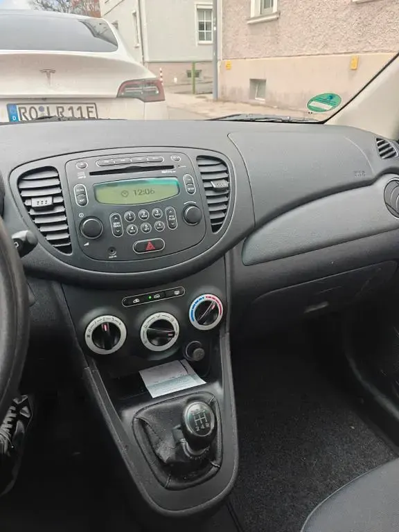 Gebraucht Hyundai i10 Classic 69 PS (50 kW) 2011 Rot Kleinwagen