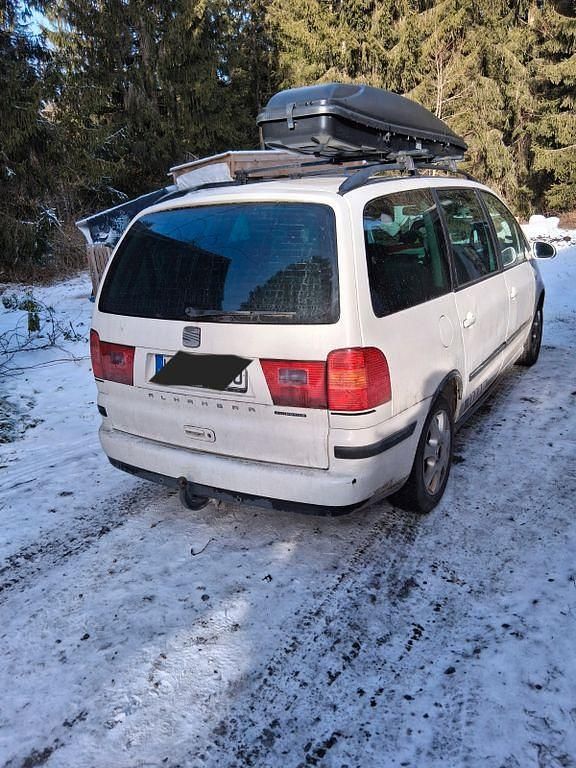 Gebraucht Seat Alhambra Reference 140 PS (102 kW) 2009 Weiß Van / Kleinbus