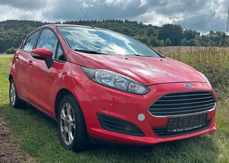 Rot Gebraucht 2014 Ford Fiesta Kleinwagen | 2.400 € (Superpreis) - Bild 1/4