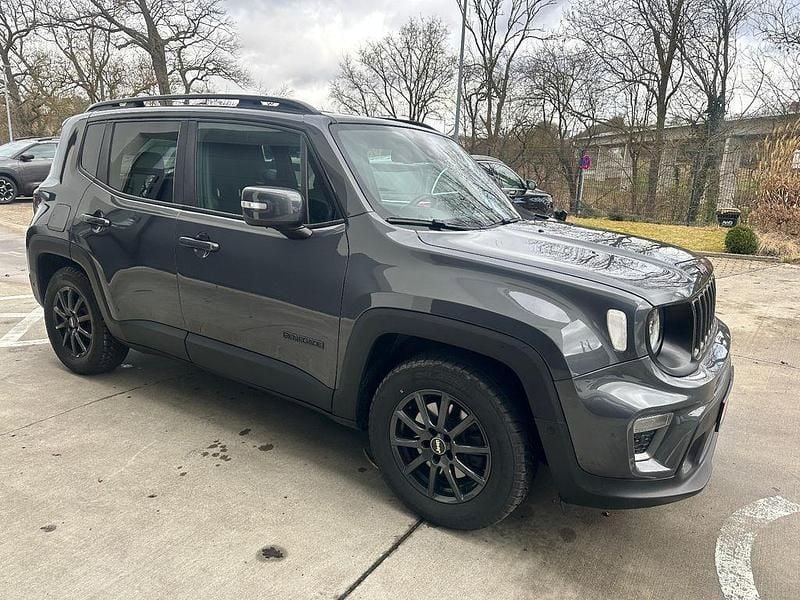 Gebraucht Jeep Renegade 150 PS (110 kW) 2022 Brilliant silver SUV