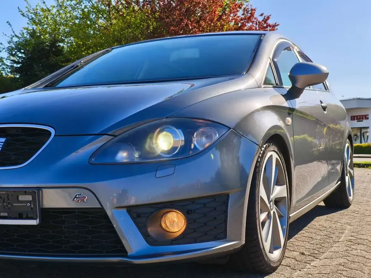 Używany Seat Leon CUPRA 160 KM (117 kW) 2012 Szary Hatchback