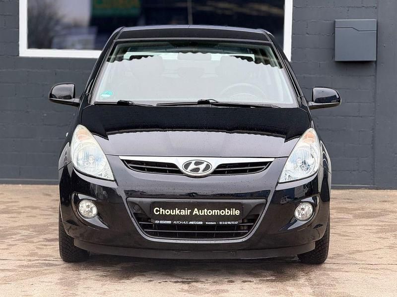 Gebraucht Hyundai i20 Classic 77 PS (56 kW) 2009 Grau Kleinwagen