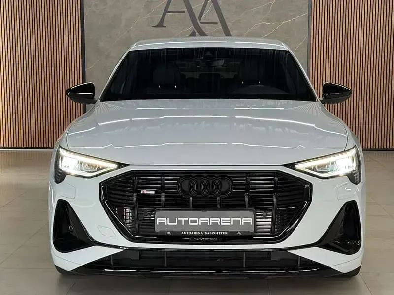 Gebraucht Audi e-tron S-Line 300 kW (408 PS) 2022 Weiß SUV