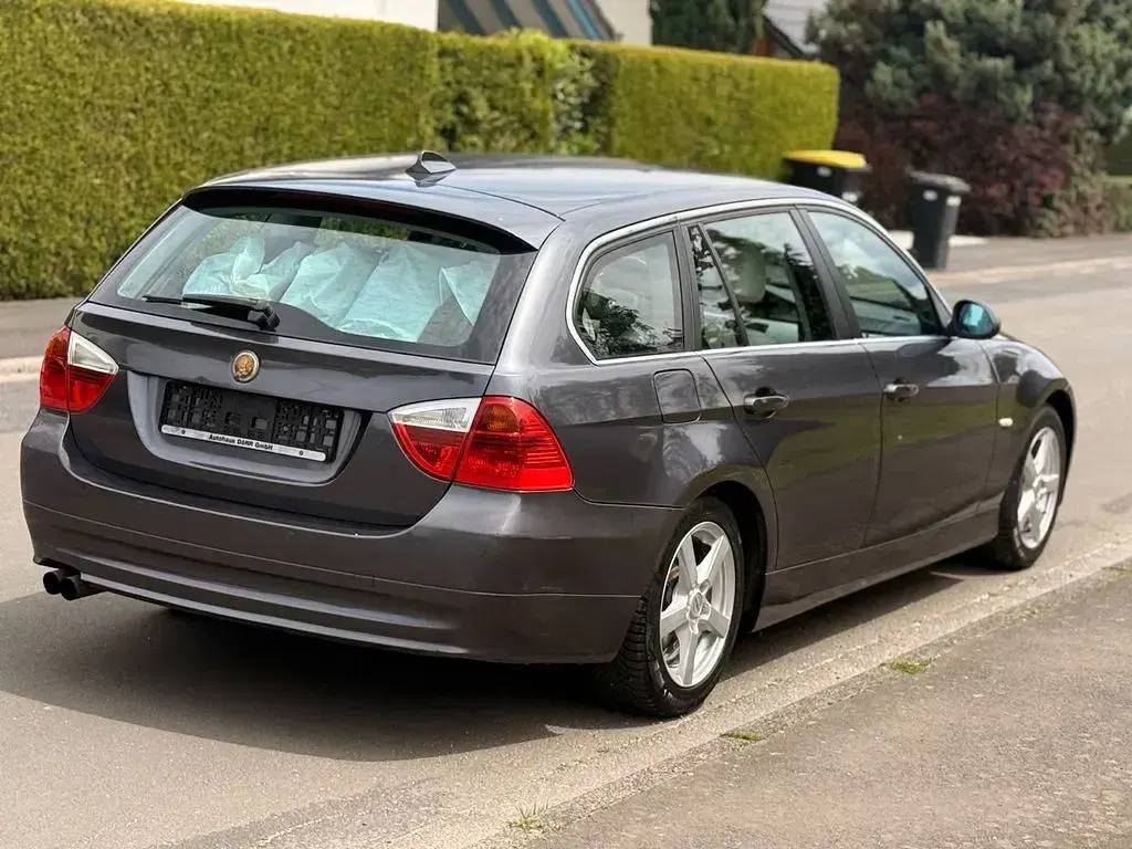Gebraucht BMW 325 Performance 218 PS (160 kW) 2006 Grau Kombi