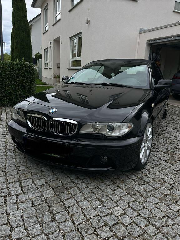 Schwarz Gebraucht 2005 BMW 318 Cabriolet Exclusive Cabrio | 12.990 € - Bild 1/4