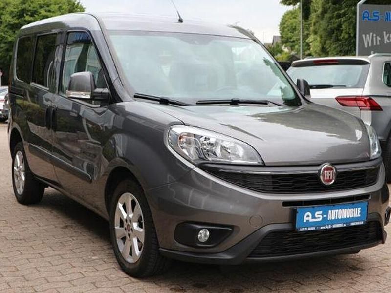 Colore esterno (colosseo grau) Gebraucht 2017 Fiat Doblò Lounge Van / Kleinbus | 11.790 € (Etwas zu teuer) - Bild 1/4