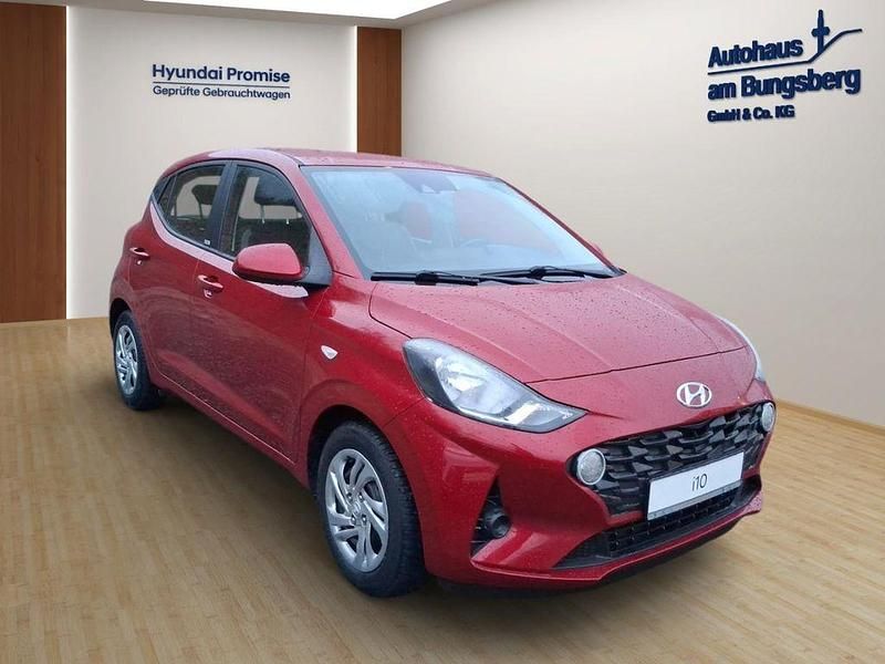Gebraucht Hyundai i10 Select 67 PS (49 kW) 2020 Rot Kleinwagen