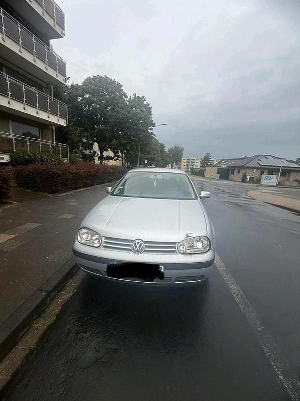 Silber Gebraucht 2004 VW Golf IV Kombi | 1.300 € (Fairer Preis) - Bild 1/4