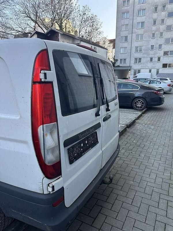 Second-hand Mercedes Vito 136 CP (100 kW) 2011 Alb Van