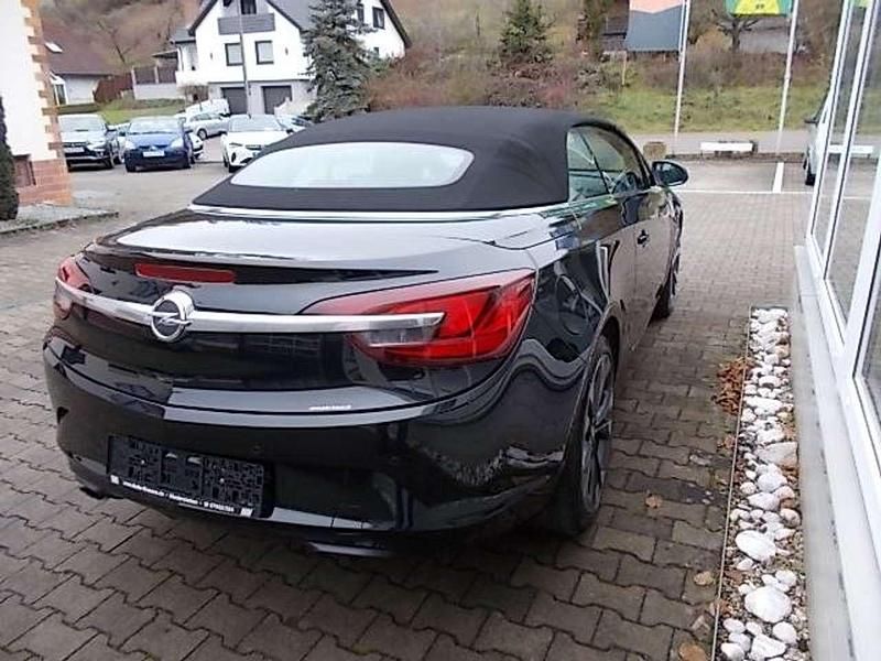 Gebraucht Opel Cascada Innovation 170 PS (125 kW) 2014 Karbonschwarz Cabrio