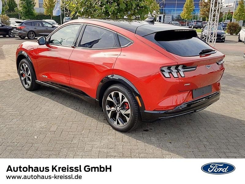 Gebraucht Ford Mustang 269 PS (197 kW) 2024 Rot Limousine