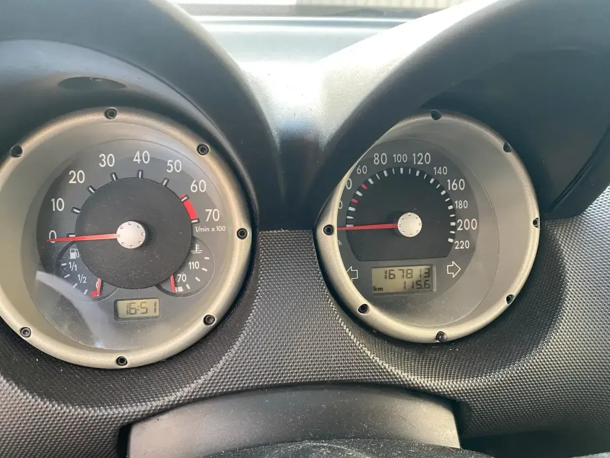 Gebraucht VW Lupo 60 PS (44 kW) 2001 Schwarz Kleinwagen