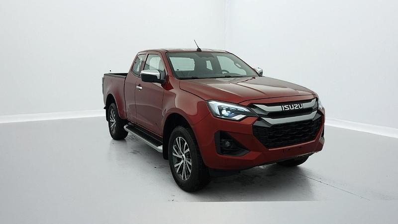 Neu Isuzu D-Max 165 PS (121 kW) 2025 Red spinel mica Pickup