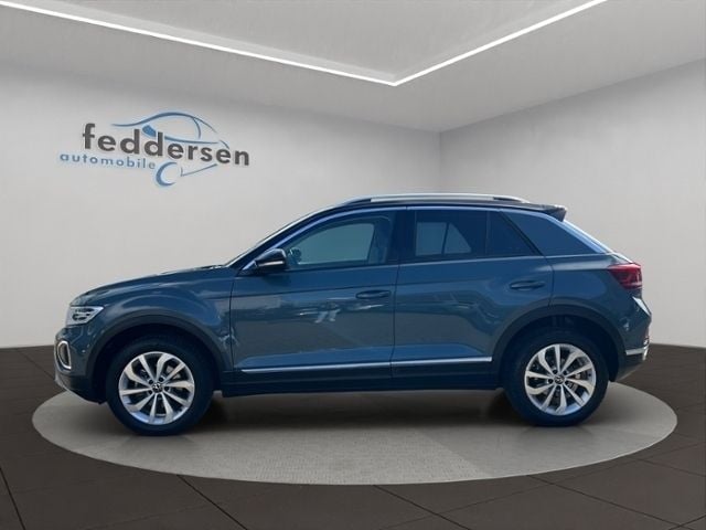 Gebraucht VW T-Roc Style 150 PS (110 kW) 2024 Petroleum blue metallic schwarz (metallic) SUV