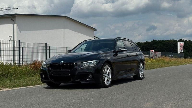 Schwarz Gebraucht 2019 BMW 340 Shadowline Kombi | 28.000 € (Superpreis) - Bild 1/4