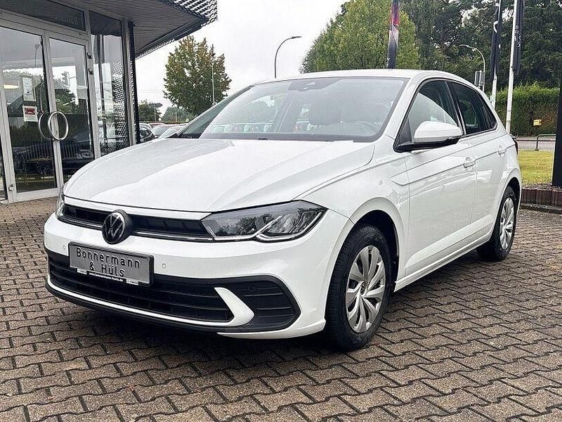 Weiß Gebraucht 2023 VW Polo Life Limousine | 16.780 € (Fairer Preis) - Bild 1/4