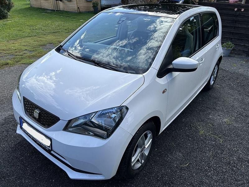 Weiß Gebraucht 2013 Seat Mii Reference Kleinwagen | 8.850 € (Fairer Preis) - Bild 1/4