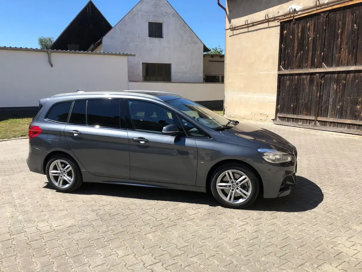 Gebraucht BMW 220 Gran Tourer M Sport 190 PS (139 kW) 2016 Grau Van / Kleinbus
