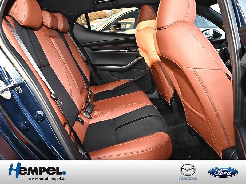 Neu Mazda 3 140 PS (102 kW) 2026 Blau Limousine