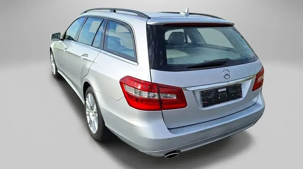 Gebraucht Mercedes E300 252 PS (185 kW) 2012 Silber Kombi