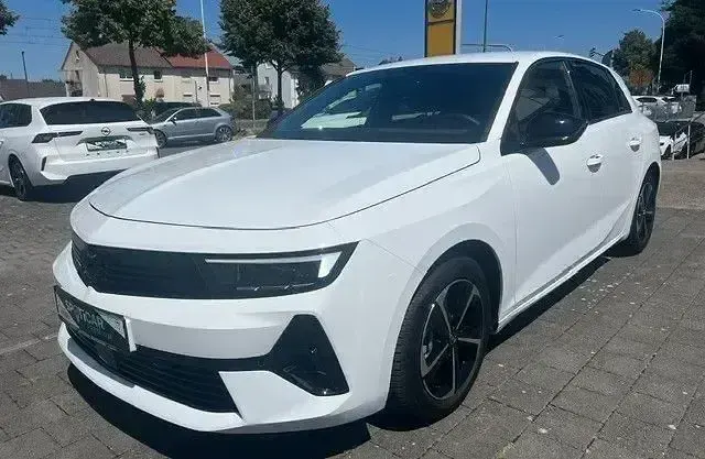 Gebraucht Opel Astra 145 PS (106 kW) 2025 Weiß Kleinwagen