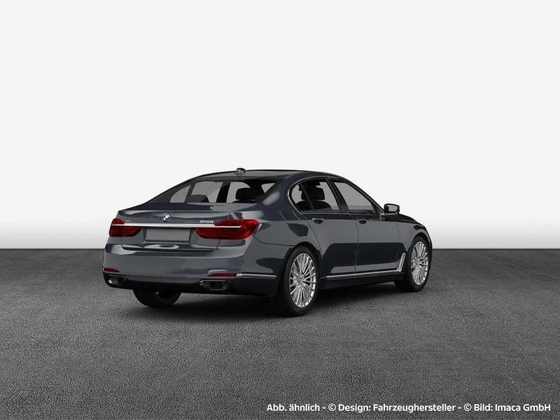 Gebraucht BMW 750 Sport Line 449 PS (330 kW) 2018 Grau Limousine