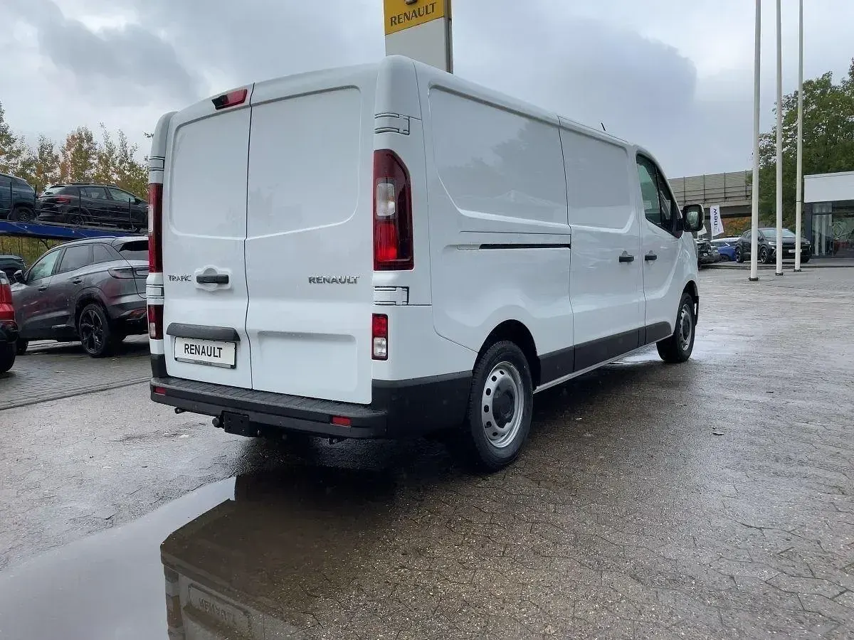 Neu Renault Trafic Komfort 110 PS (80 kW) 2025 Arktisweiß (weiß) Van / Kleinbus