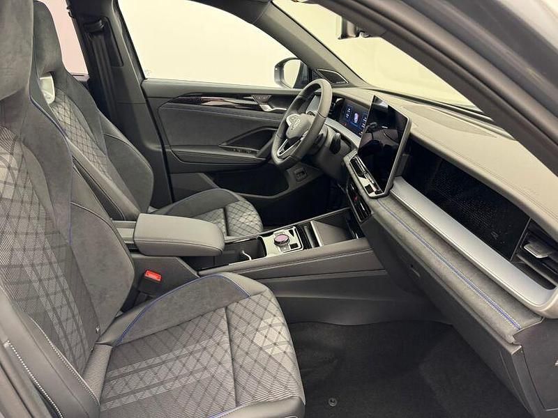 Gebraucht VW Tayron R-line 193 PS (141 kW) 2025 Grau SUV