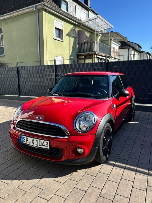 Rot Gebraucht 2013 Mini ONE Kleinwagen | 5.490 € (Fairer Preis) - Bild 1/4