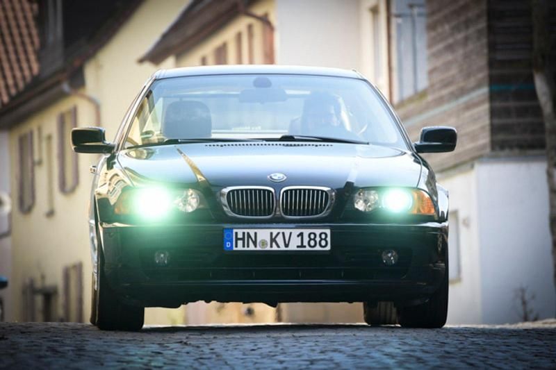 Schwarz Gebraucht 1999 BMW 328 Sport Line Coupé | 10.950 € (Fairer Preis) - Bild 1/4