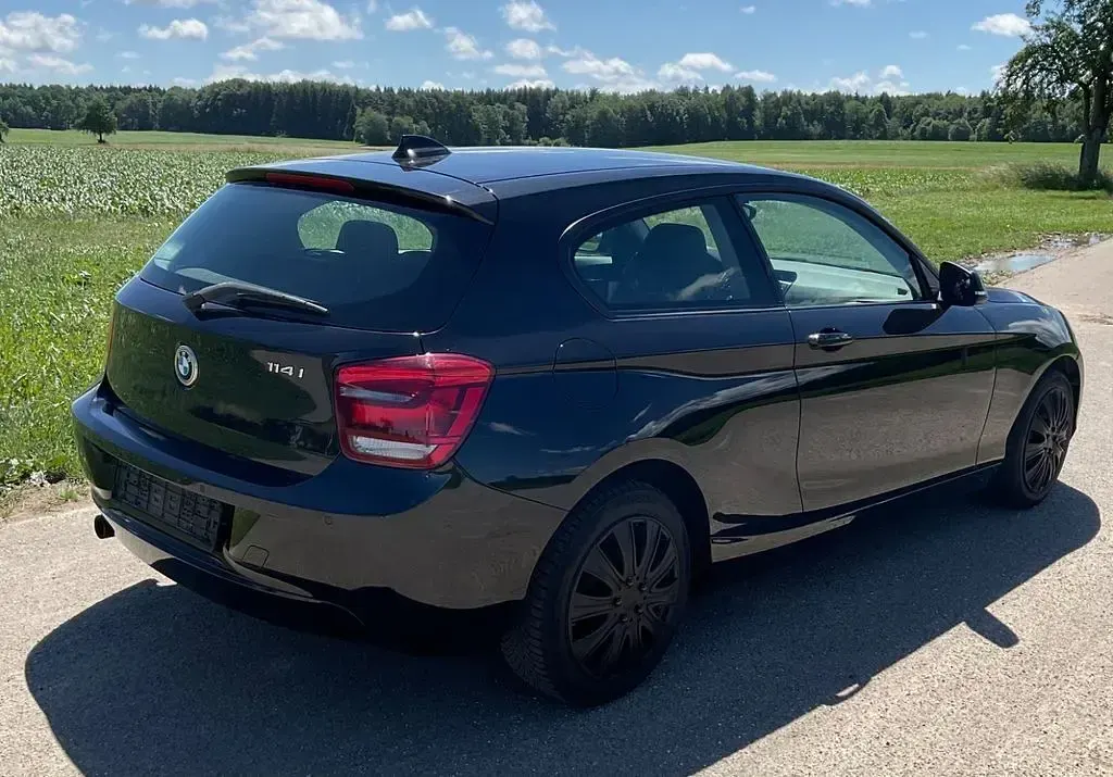 Gebraucht BMW 114 102 PS (75 kW) 2012 Schwarz Kleinwagen