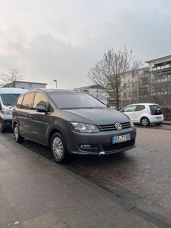 Gebraucht VW Sharan 140 PS (102 kW) 2012 Grau Van / Kleinbus