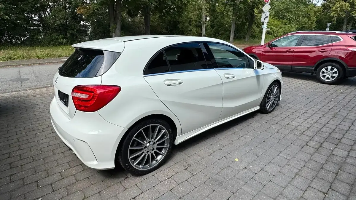 Gebraucht Mercedes A200 AMG 155 PS (114 kW) 2014 Weiß Limousine
