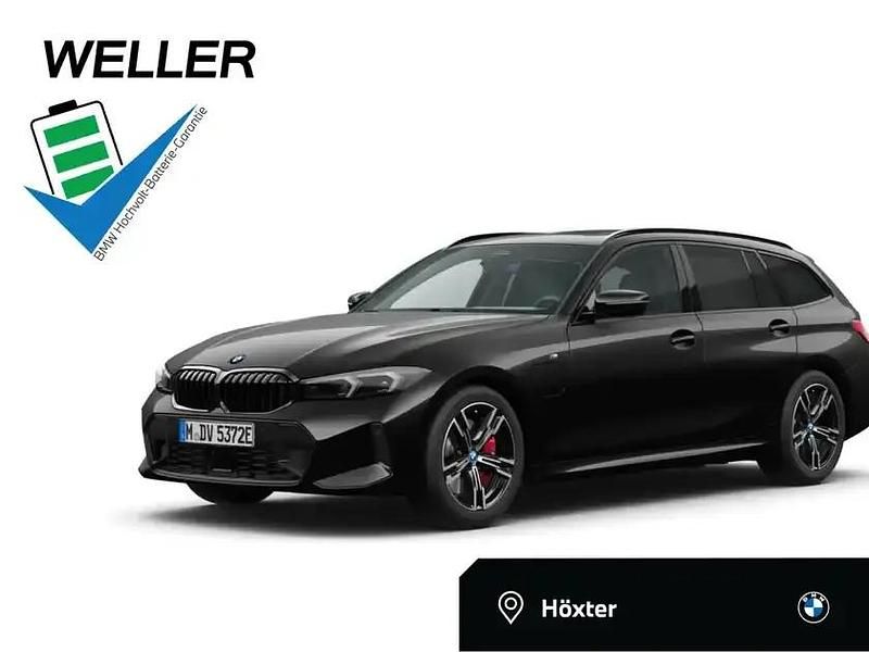 Black sapphire (schwarz) Gebraucht 2024 BMW 330e M Sport Kombi | 45.710 € (Etwas zu teuer) - Bild 1/4
