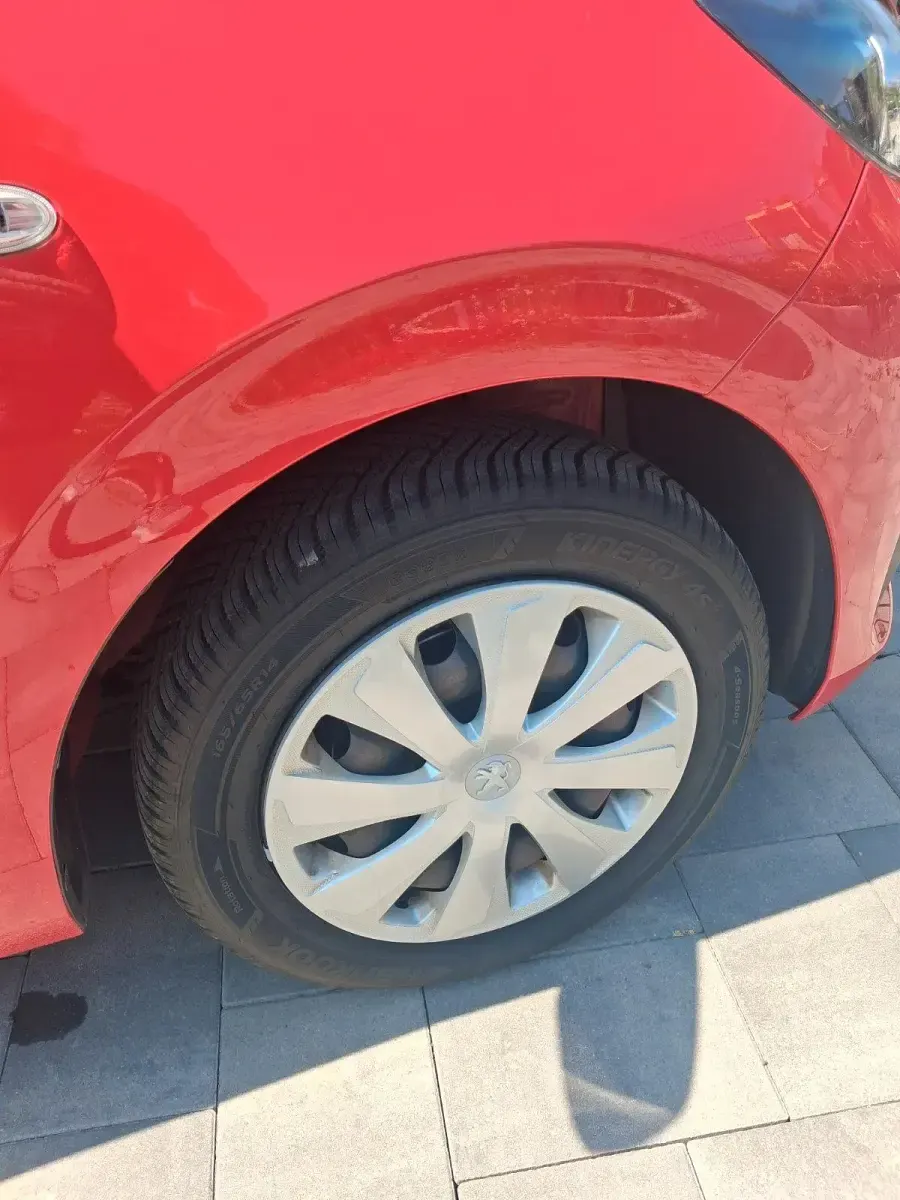 Gebraucht Peugeot 108 Active 72 PS (52 kW) 2021 Rot Kleinwagen