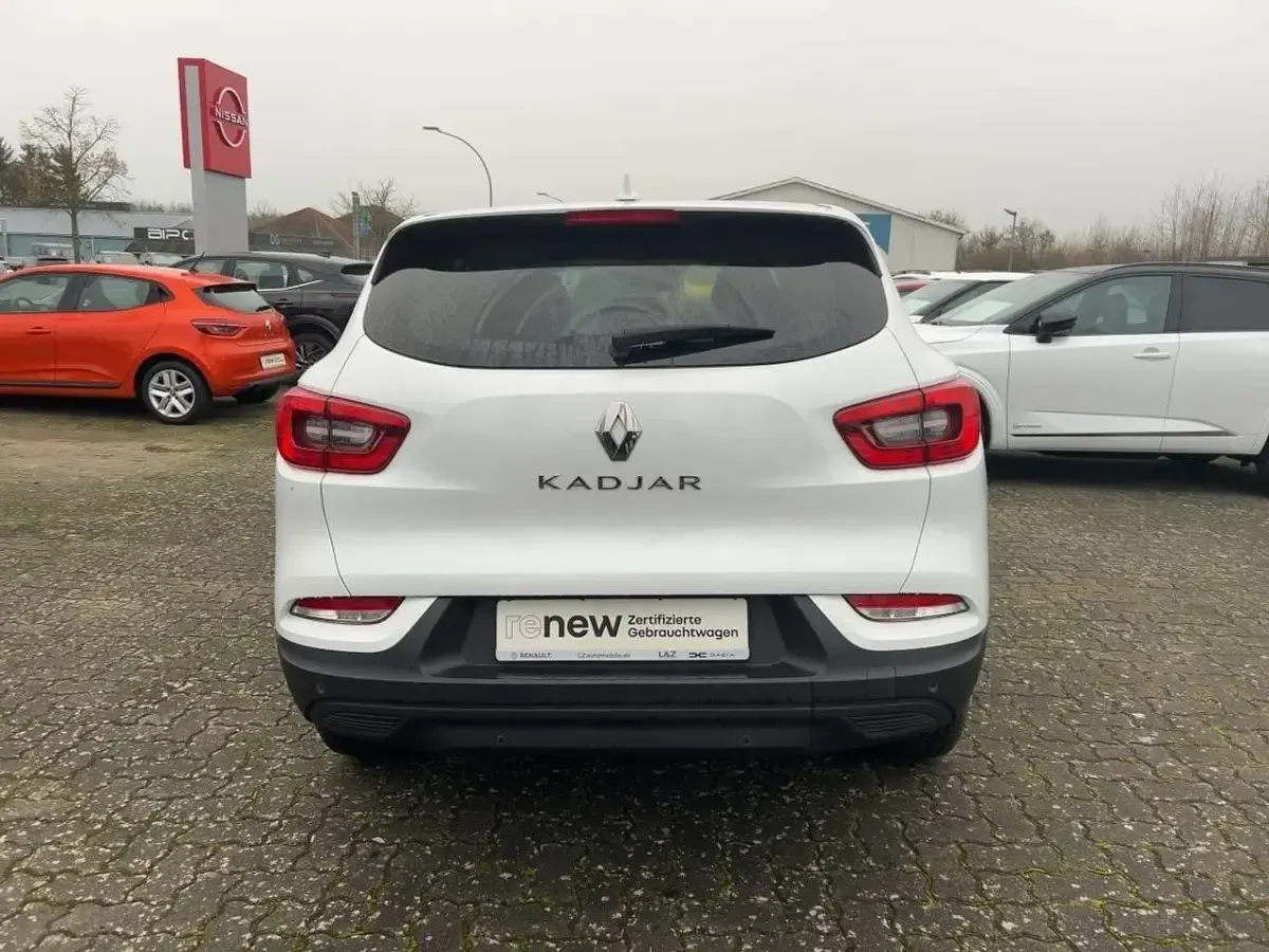Gebraucht Renault Kadjar Business 140 PS (102 kW) 2021 Perlmuttweiß SUV