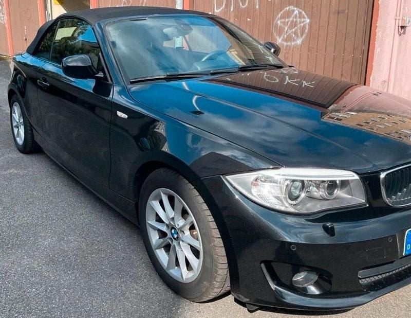 Gebraucht BMW 120 Cabriolet Advantage 177 PS (130 kW) 2011 Schwarz Cabrio