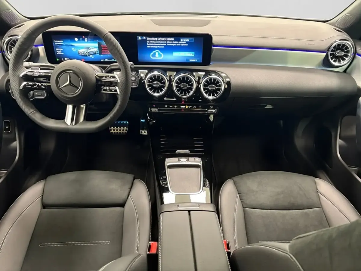 Gebraucht Mercedes CLA180 AMG 100 PS (73 kW) 2026 Szary Limousine