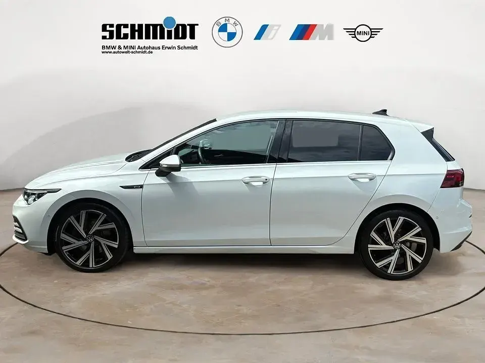 Gebraucht VW Golf VIII Style 190 PS (139 kW) 2023 Weiß Limousine