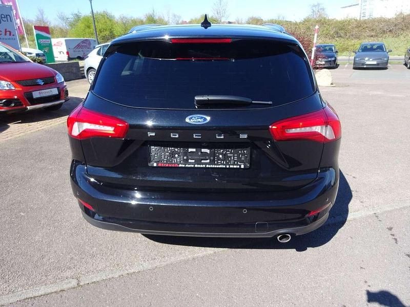 Gebraucht Ford Focus Cool & Connect 150 PS (110 kW) 2021 Agate black Kombi