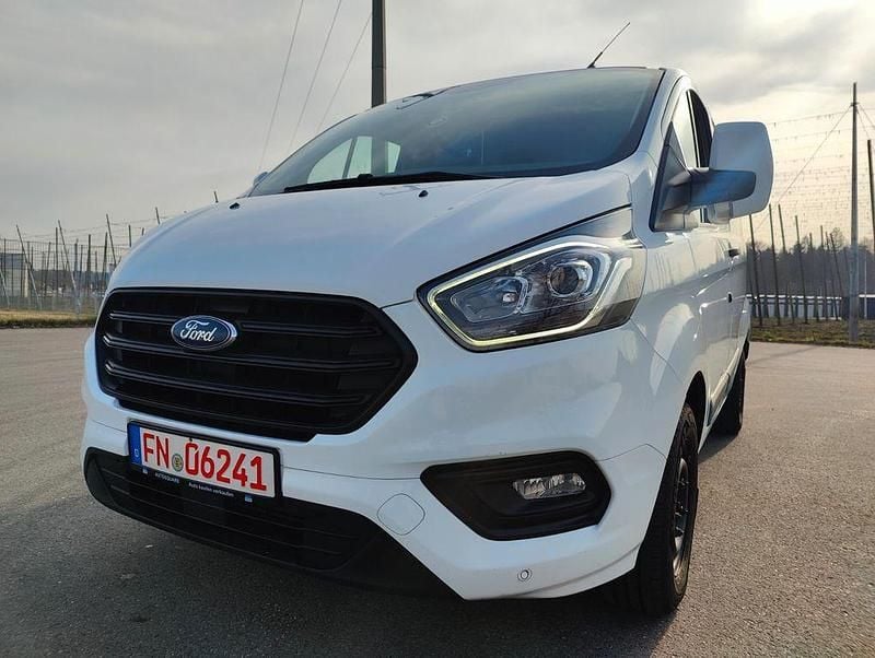 Gebraucht Ford Transit Custom Trend 105 PS (77 kW) 2018 Frozen white Van / Kleinbus